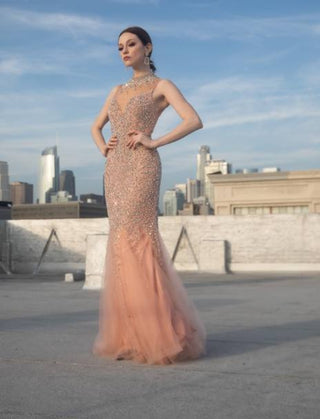 Woman in peach gown, 2011P1133