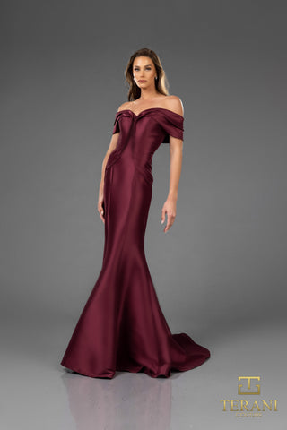 Burgundy off-shoulder gown 251E4565WINE_1