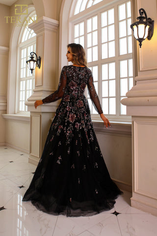 Woman in black floral gown, 251M4408_3