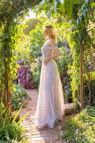 Woman in garden, 251P4041_1