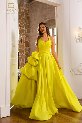 Woman in yellow gown, 251p4058_2_2