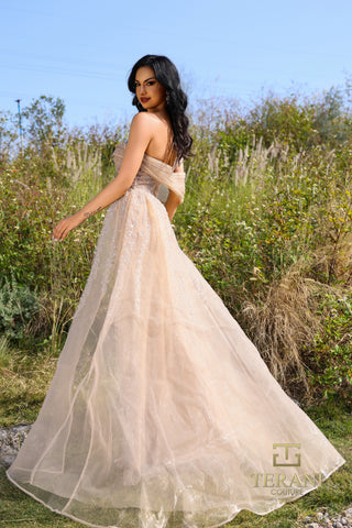 Elegant gown 252E5125_69 in field