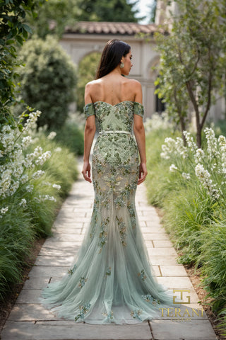 Woman in green gown, 261p6676Green_2