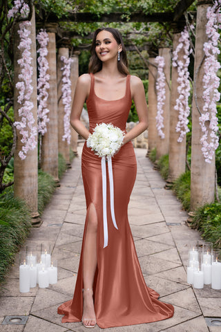 Isadora Rust dress with bouquet