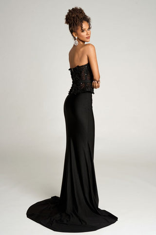 Woman in black formal gown, 0bHqmrBf