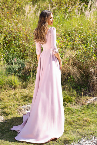 Woman in pink formal dress, 252M5338_33