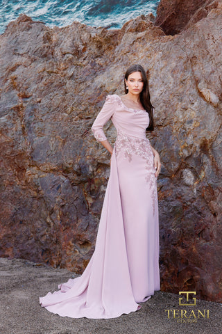Elegant pink gown, 252m5338, by the sea.