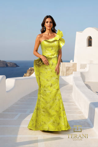 Yellow one-shoulder gown on model, 261e6678