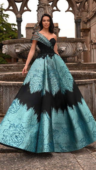 Woman in teal and black formal gown, 6048-scaled